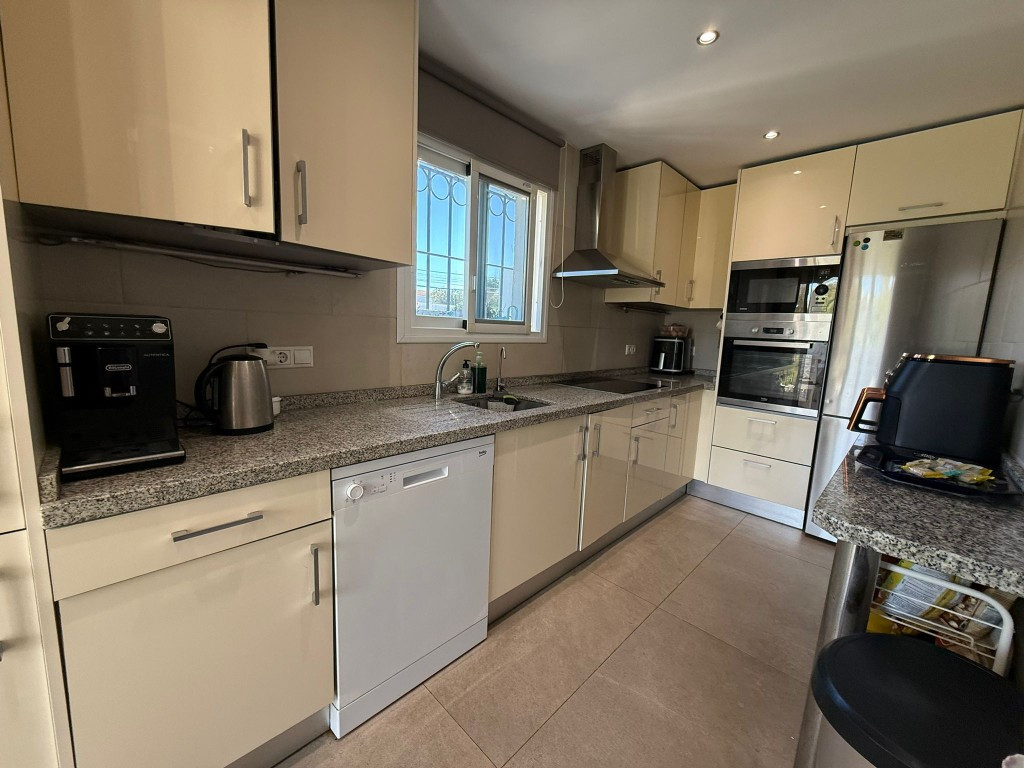 Huis te koop in Estepona | 3 slaapkamers H5130523