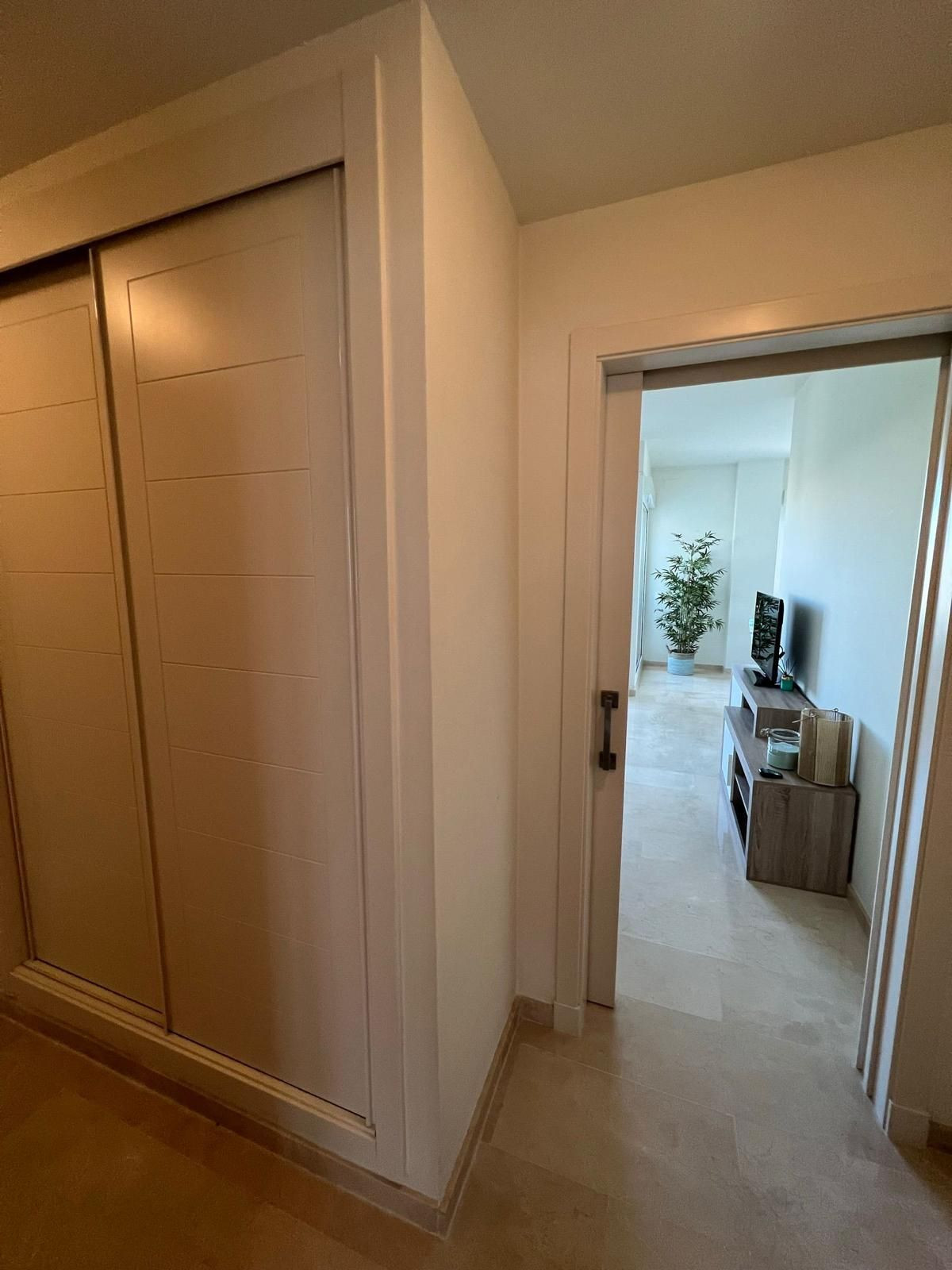 Apartment for sale in Estepona | 2 bedrooms H5135161