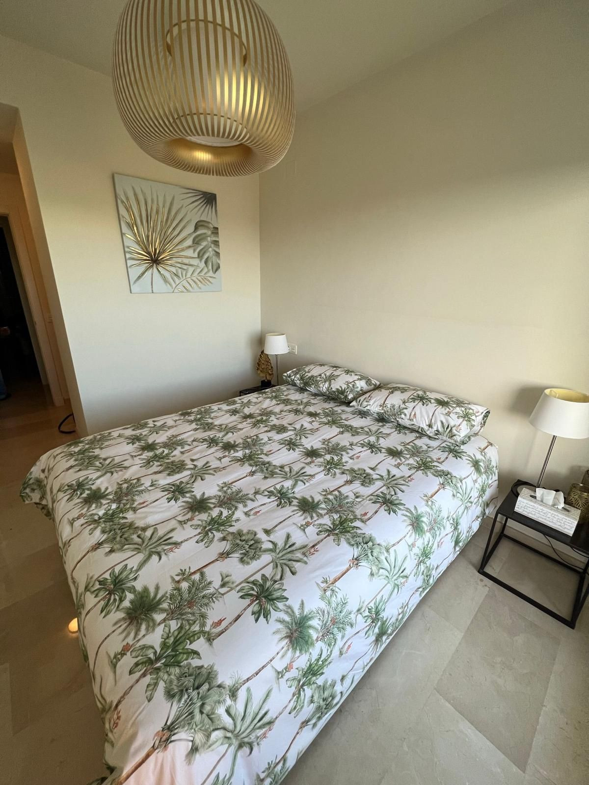 Apartment for sale in Estepona | 2 bedrooms H5135161