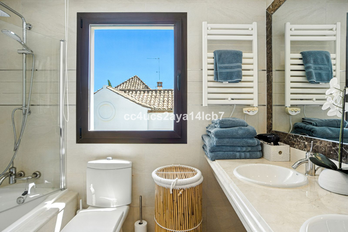 Huis te koop in Estepona | 3 slaapkamers H5137927