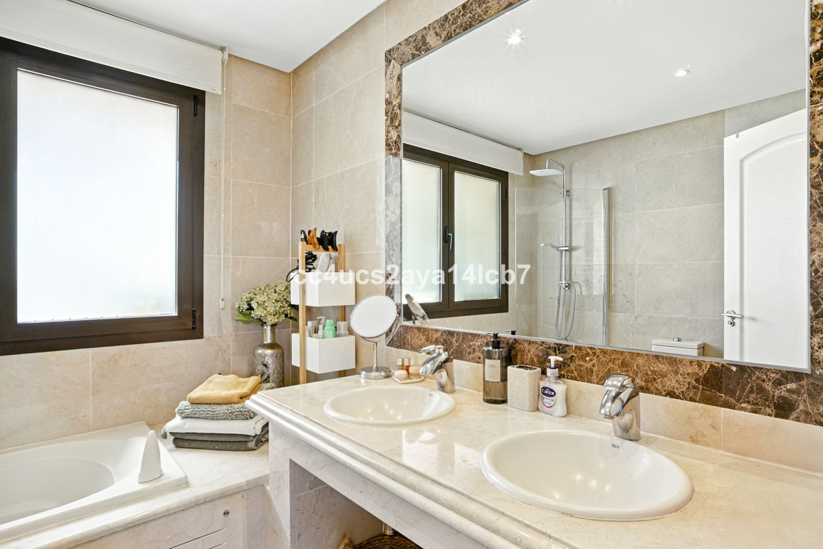 Huis te koop in Estepona | 3 slaapkamers H5137927