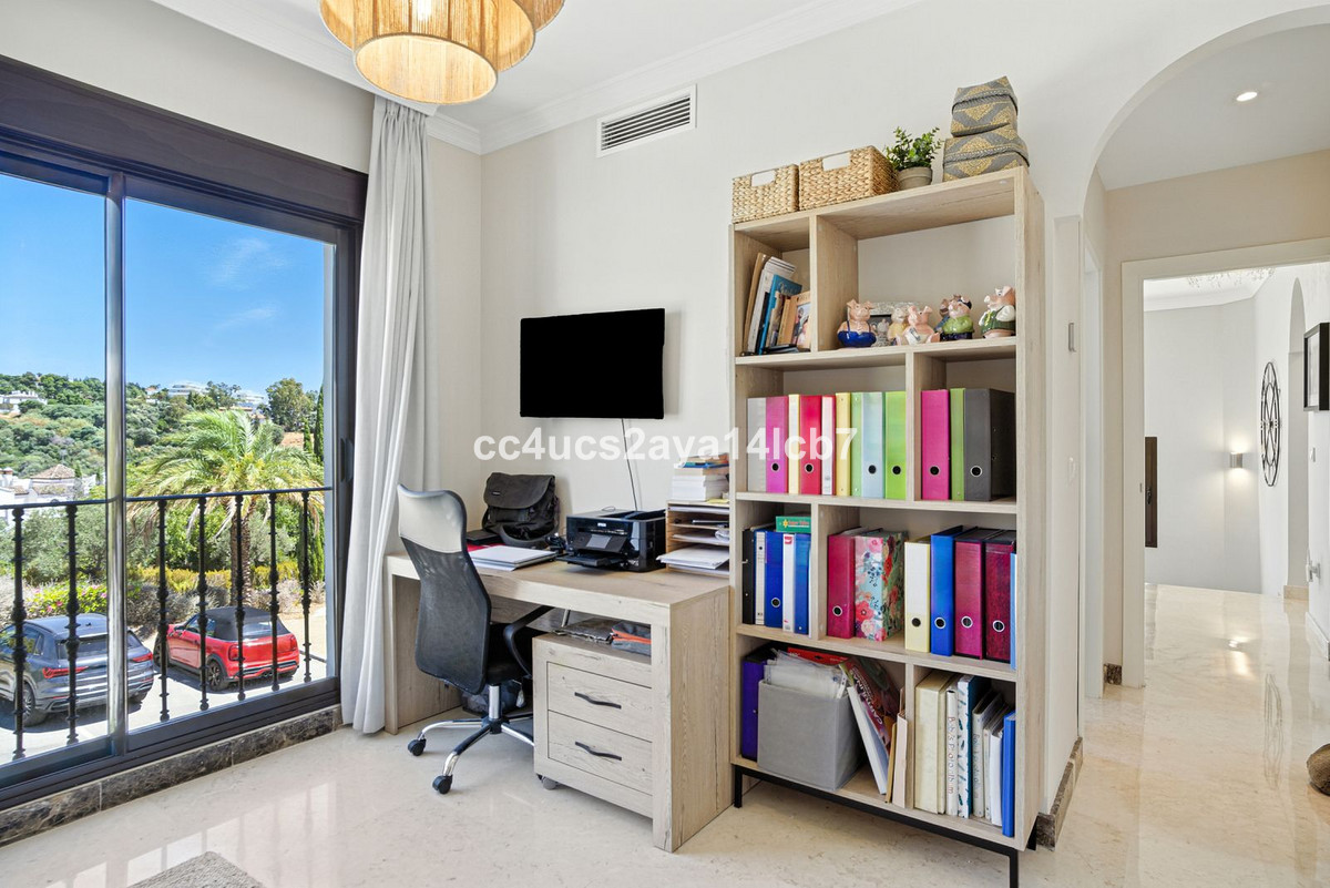 Huis te koop in Estepona | 3 slaapkamers H5137927
