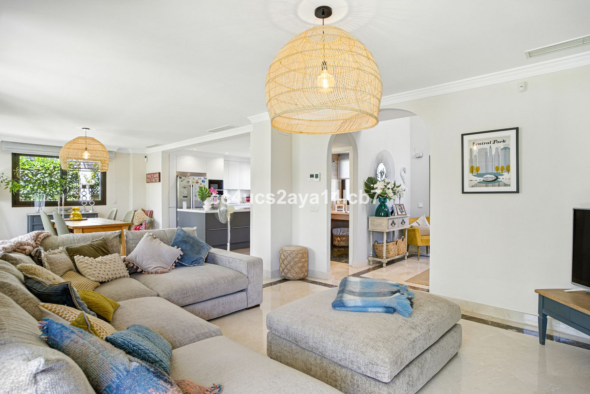 Huis te koop in Estepona | 3 slaapkamers H5137927