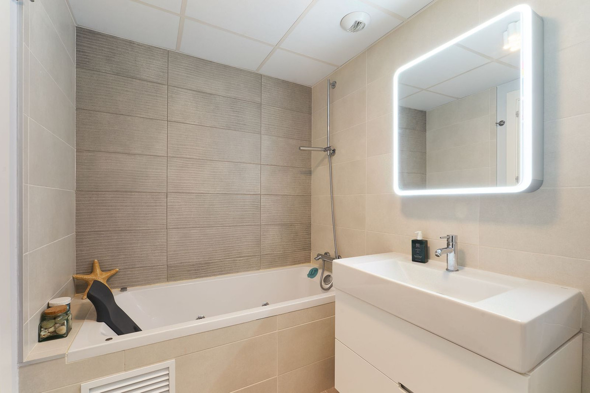 Appartement te koop in Estepona | 3 slaapkamers H5139097