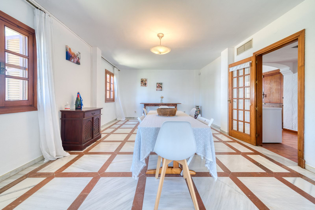 Huis te koop in Estepona | 5 slaapkamers H5140921