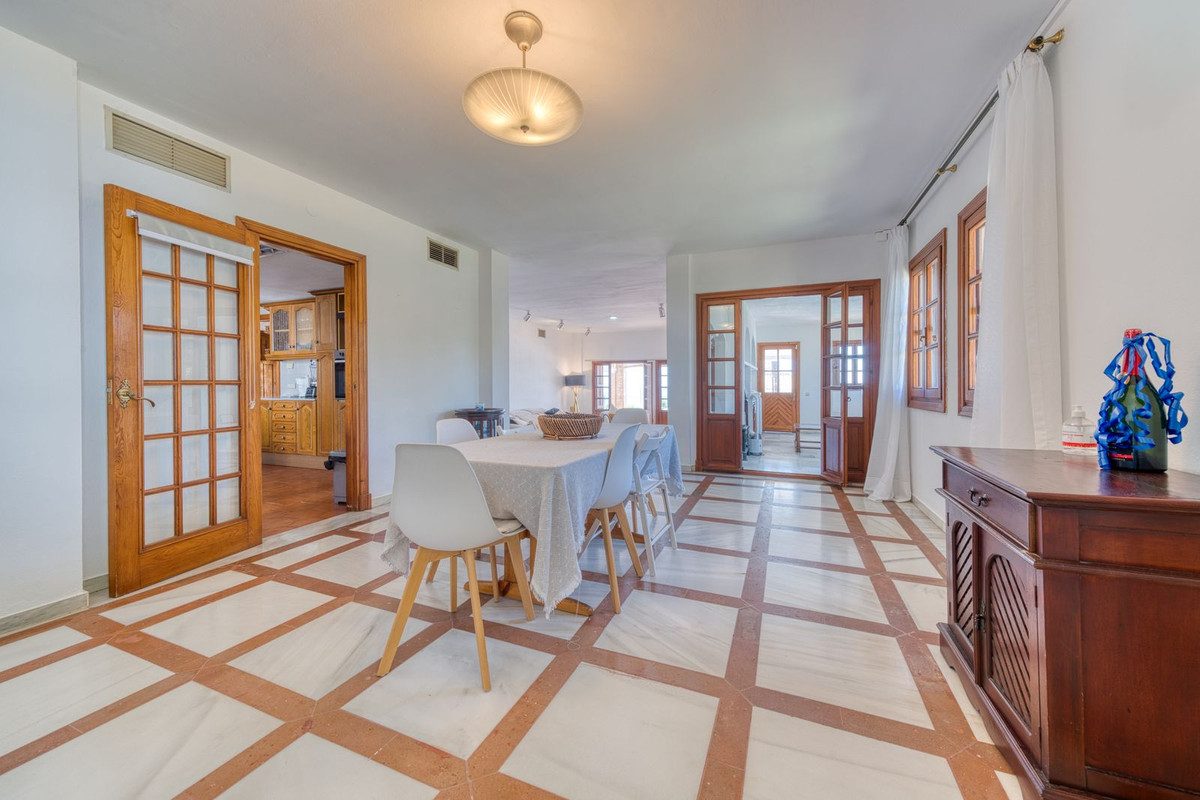 Huis te koop in Estepona | 5 slaapkamers H5140921
