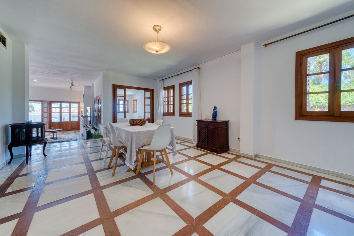 Huis te koop in Estepona | 5 slaapkamers H5140921