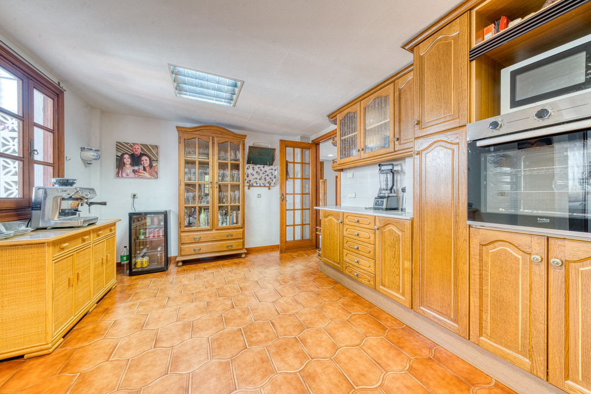 Huis te koop in Estepona | 5 slaapkamers H5140921