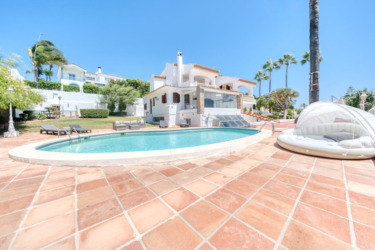 Huis te koop in Estepona | 5 slaapkamers H5140921