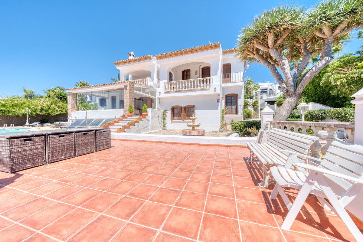 Huis te koop in Estepona | 5 slaapkamers H5140921