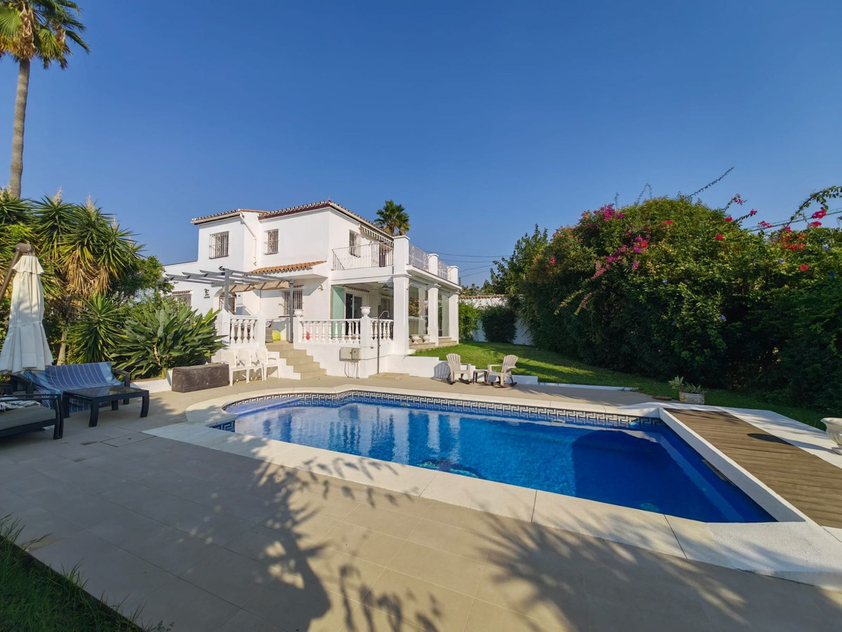 Huis te koop in Estepona | 4 slaapkamers H5143135