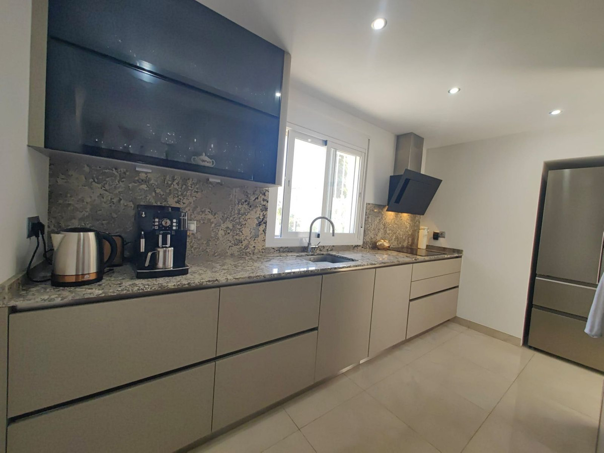Huis te koop in Estepona | 4 slaapkamers H5143135