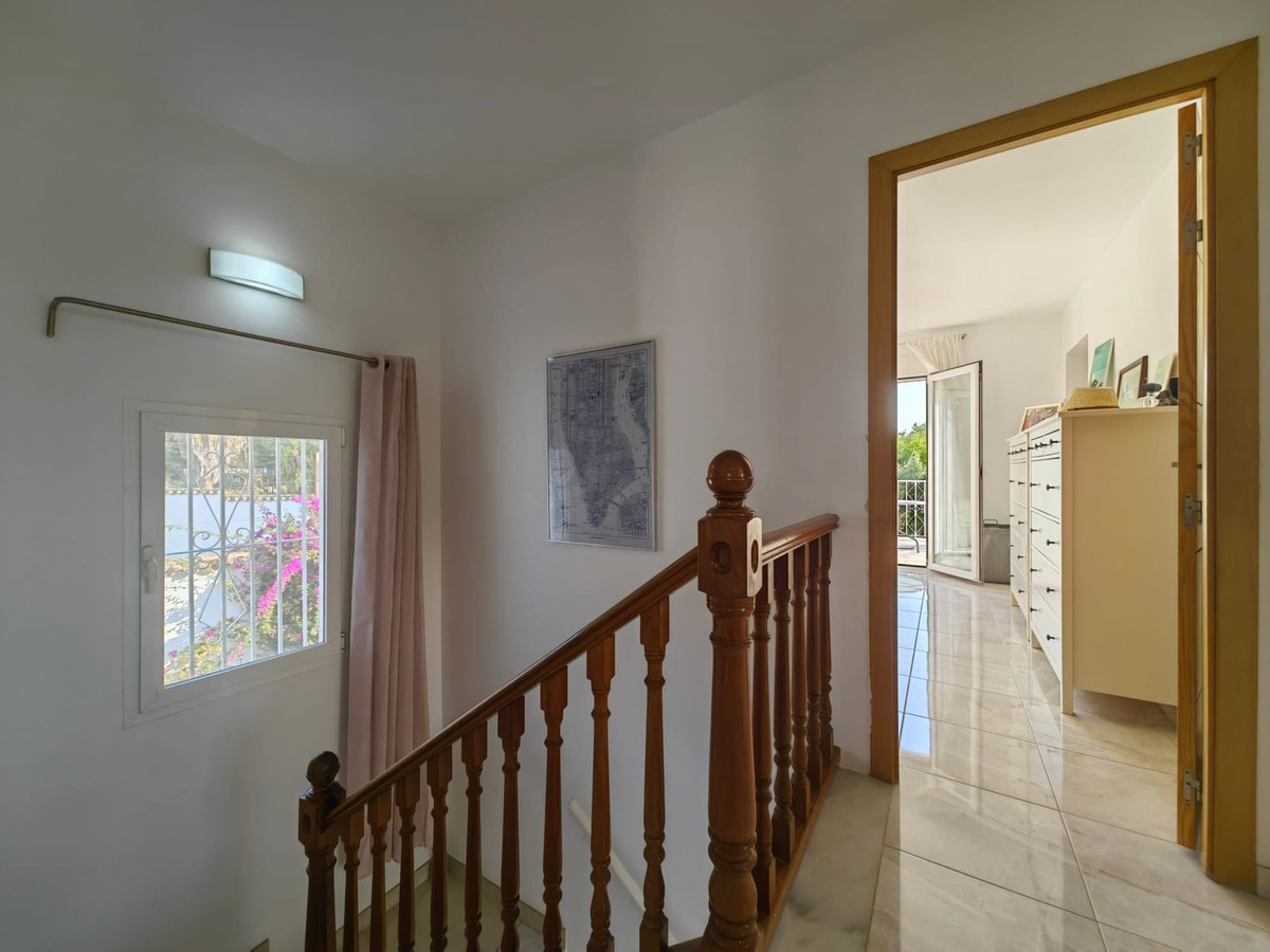 Huis te koop in Estepona | 4 slaapkamers H5143135