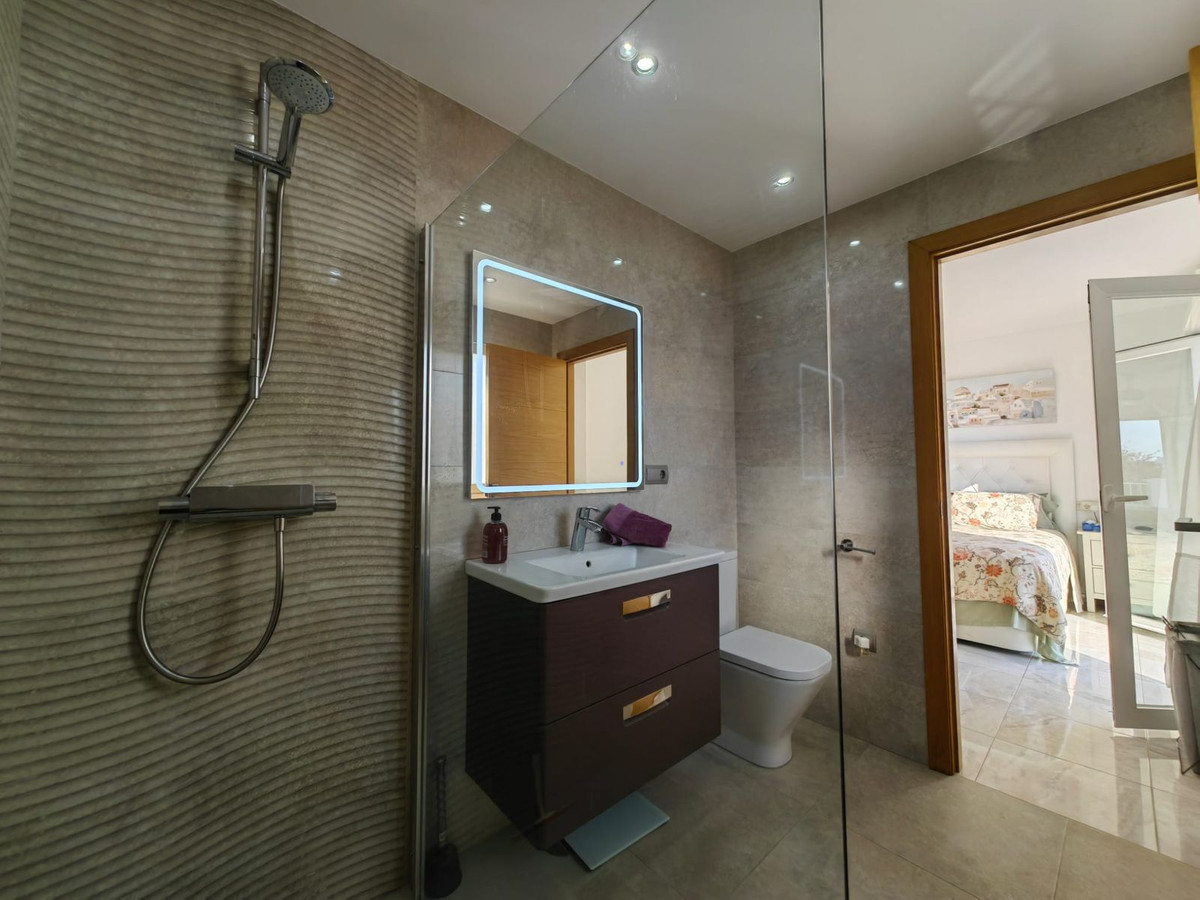 Huis te koop in Estepona | 4 slaapkamers H5143135