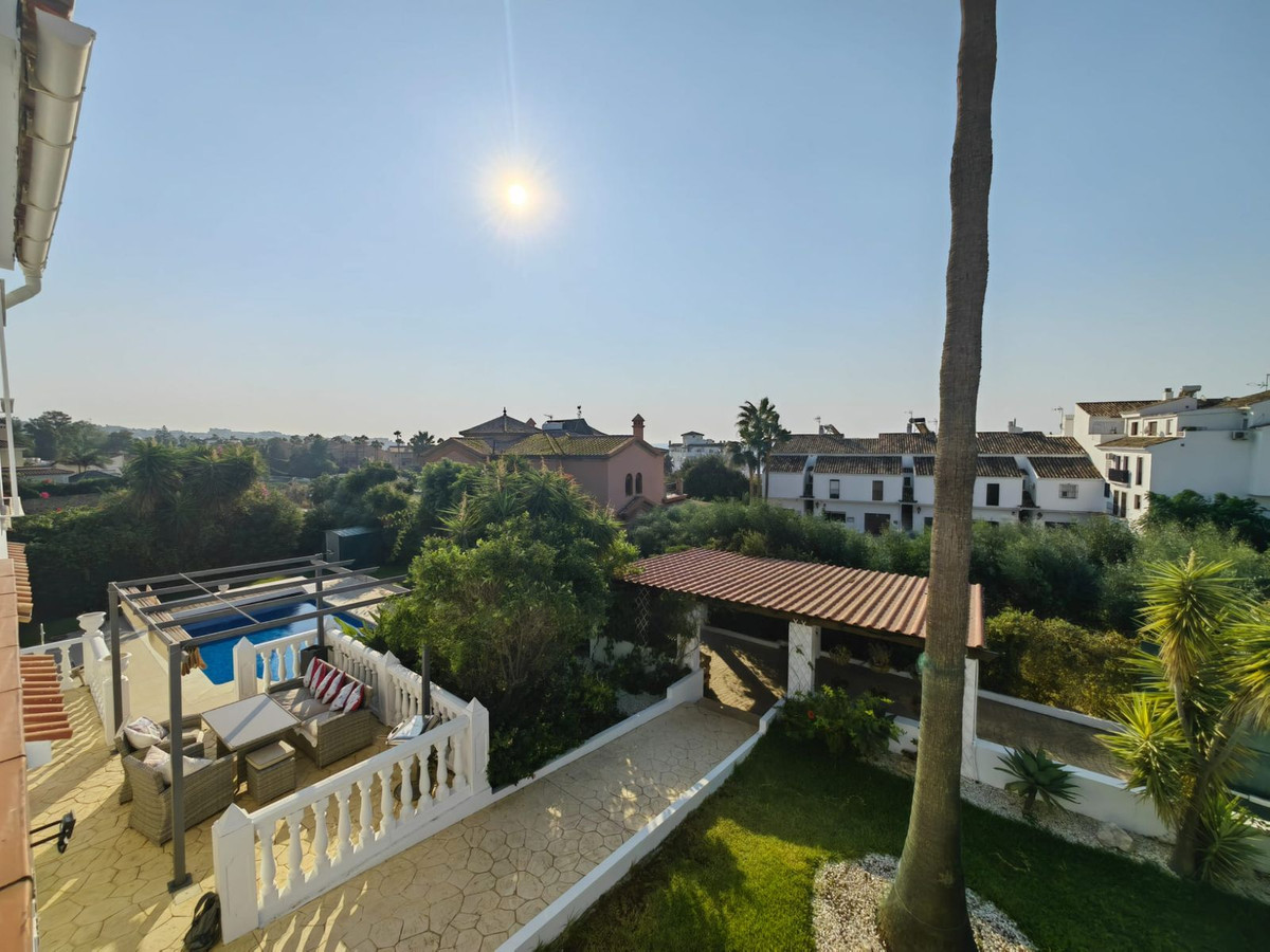 Huis te koop in Estepona | 4 slaapkamers H5143135