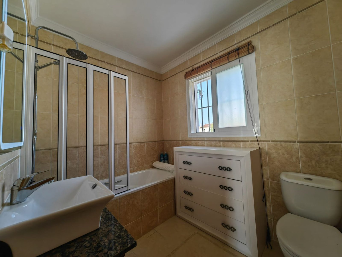 Huis te koop in Estepona | 4 slaapkamers H5143135