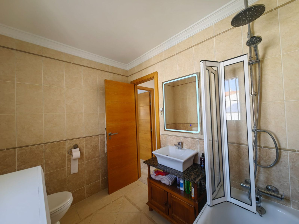 Huis te koop in Estepona | 4 slaapkamers H5143135