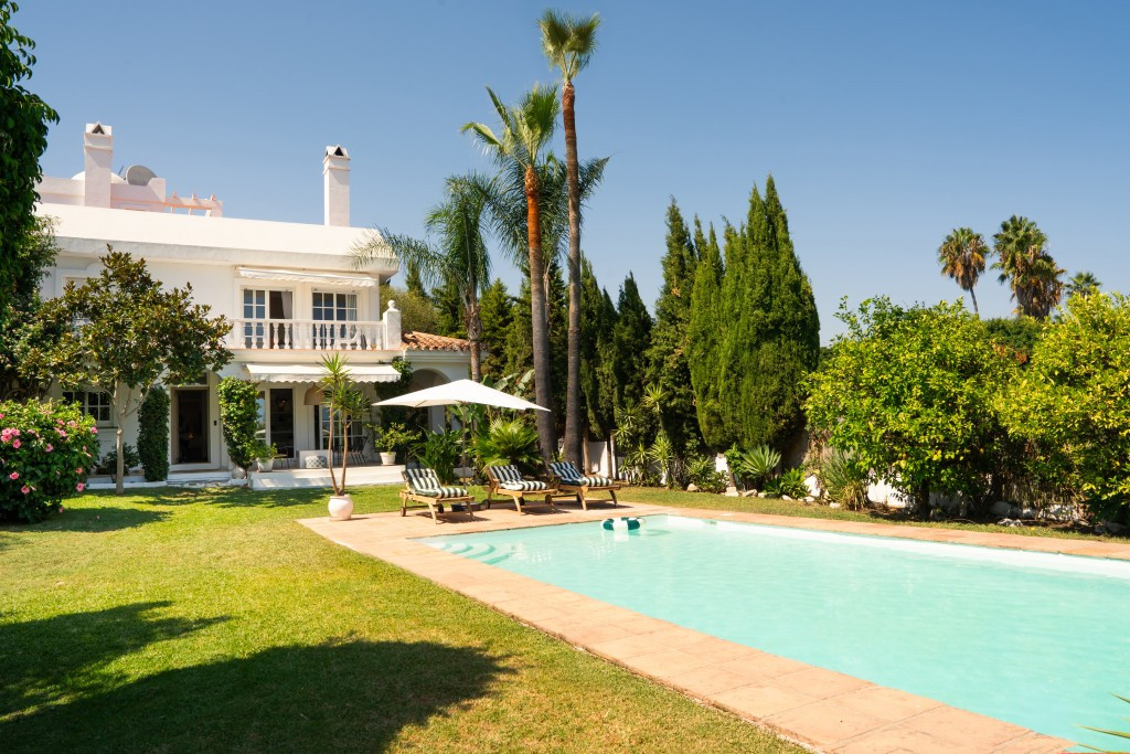 Huis te koop in Estepona | 4 slaapkamers H5143603
