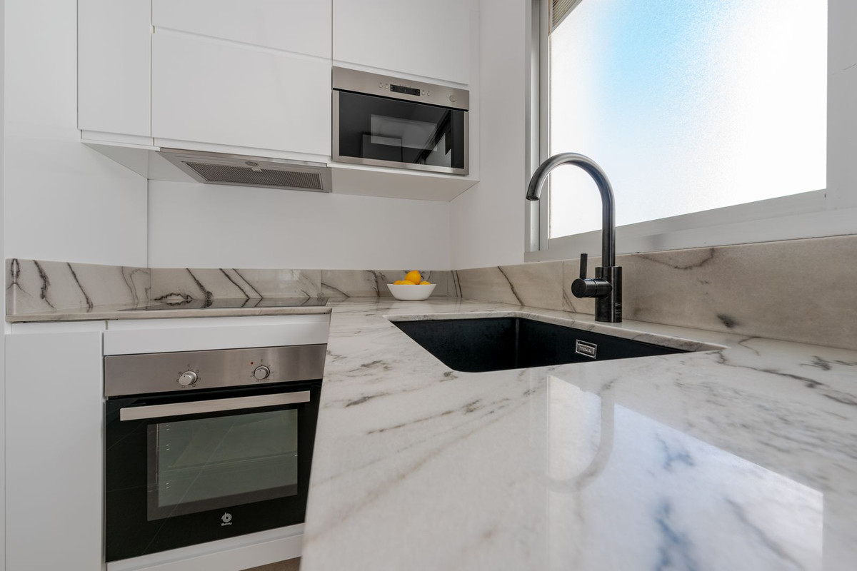 Appartement te koop in Estepona | 3 slaapkamers H5143876