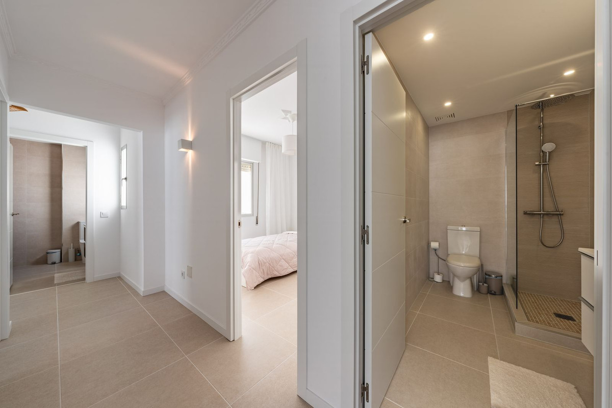 Appartement te koop in Estepona | 3 slaapkamers H5143876