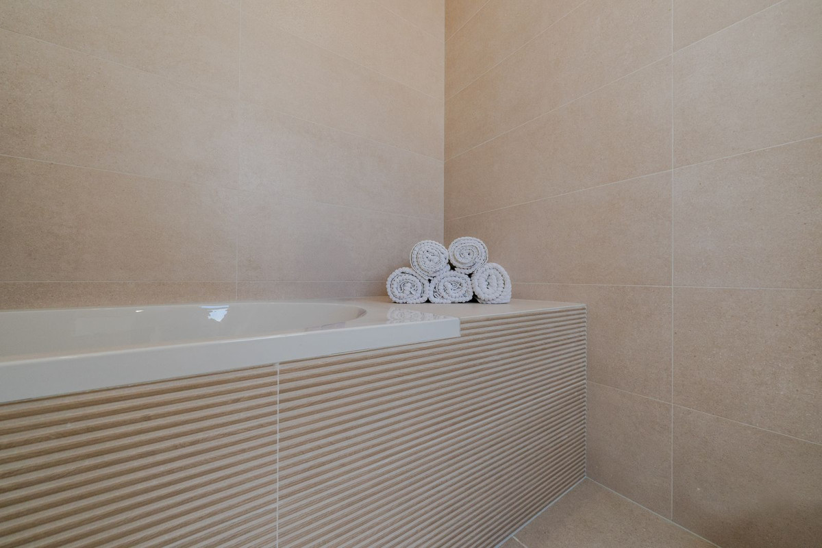 Appartement te koop in Estepona | 3 slaapkamers H5143876
