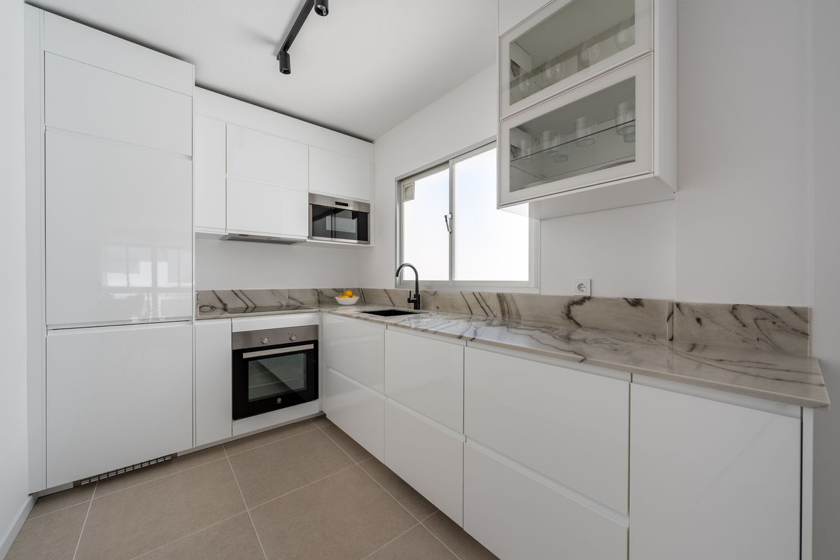 Appartement te koop in Estepona | 3 slaapkamers H5143876