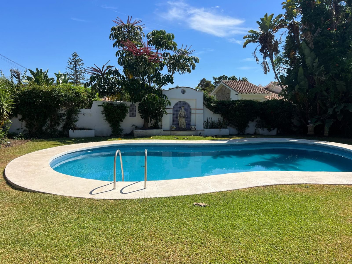 Huis te koop in Estepona | 4 slaapkamers H5145994