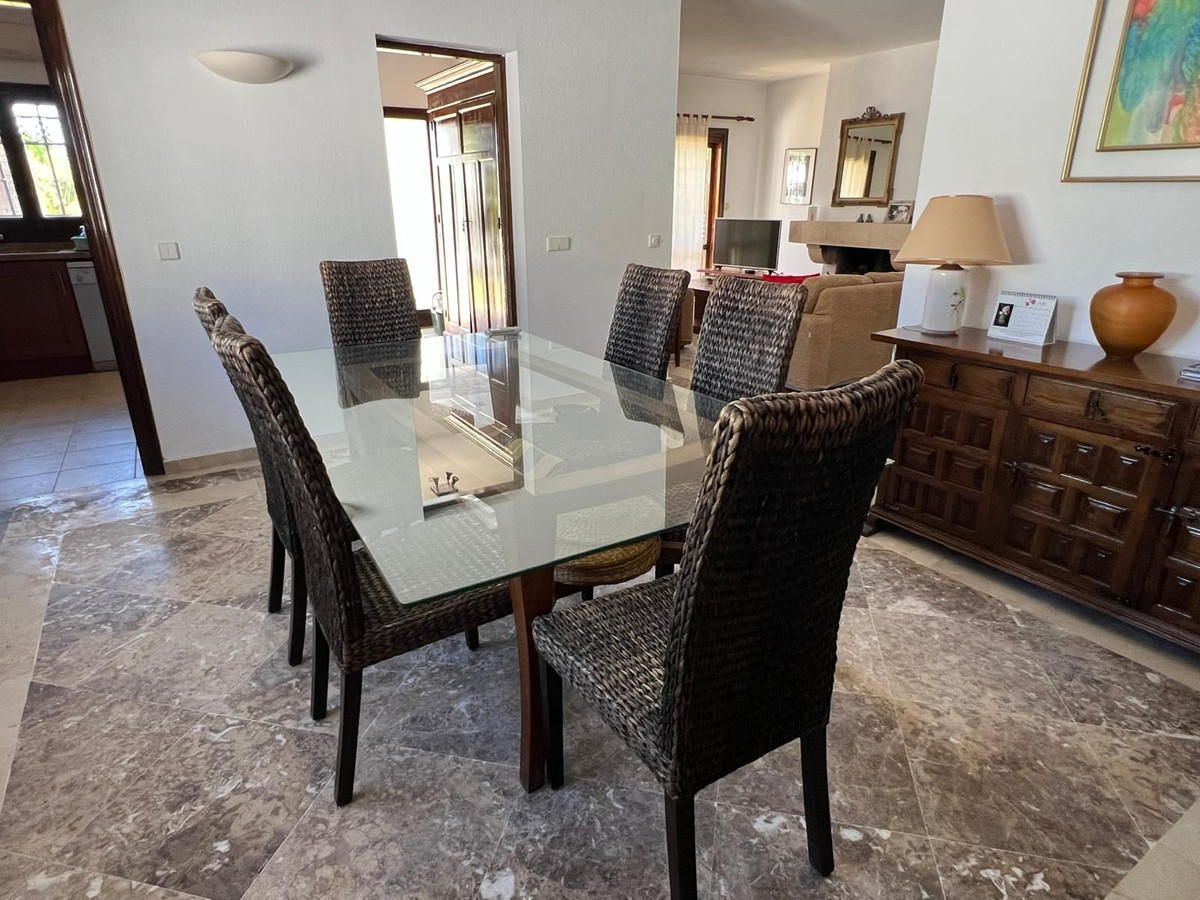 Huis te koop in Estepona | 4 slaapkamers H5145994
