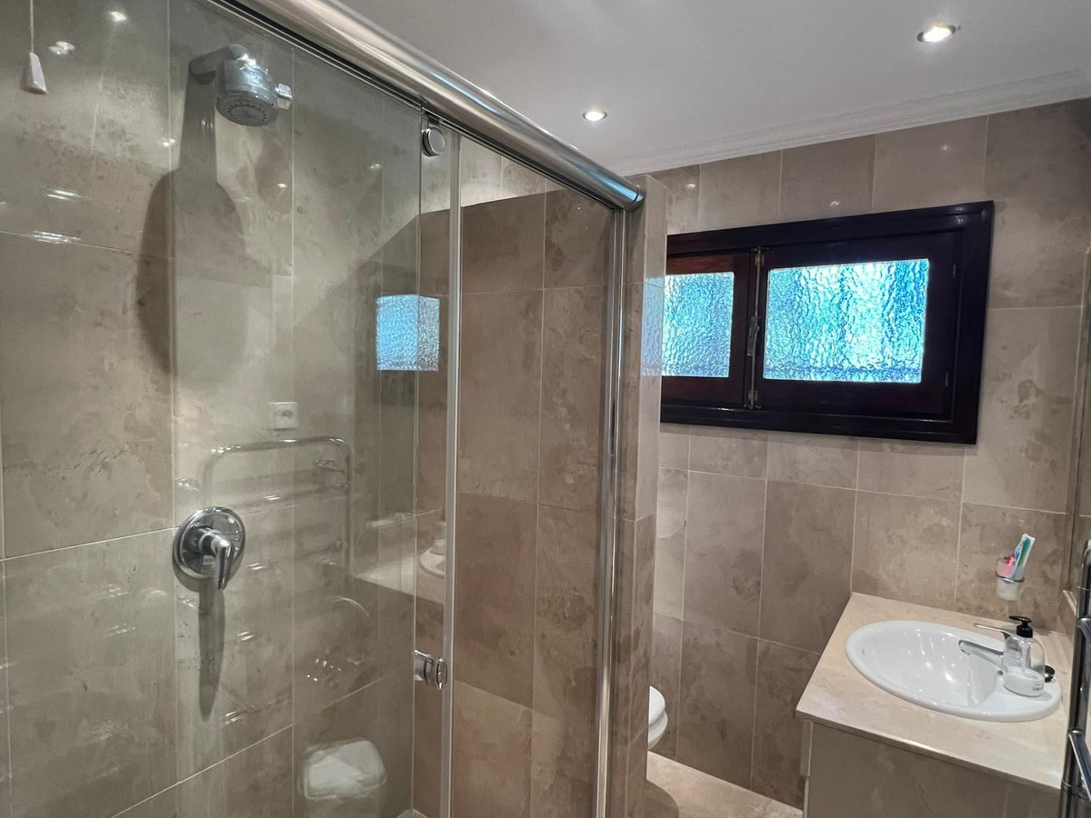 Huis te koop in Estepona | 4 slaapkamers H5145994