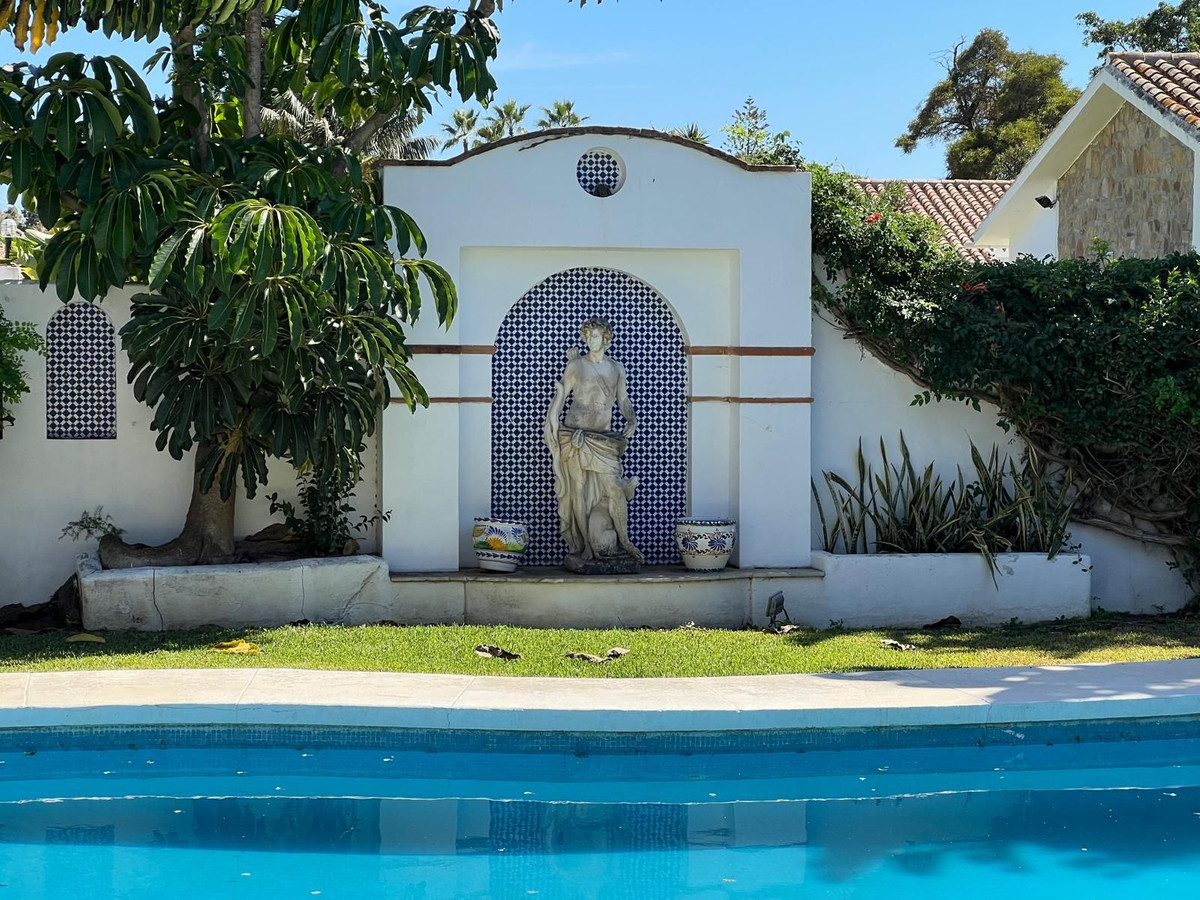 Huis te koop in Estepona | 4 slaapkamers H5145994