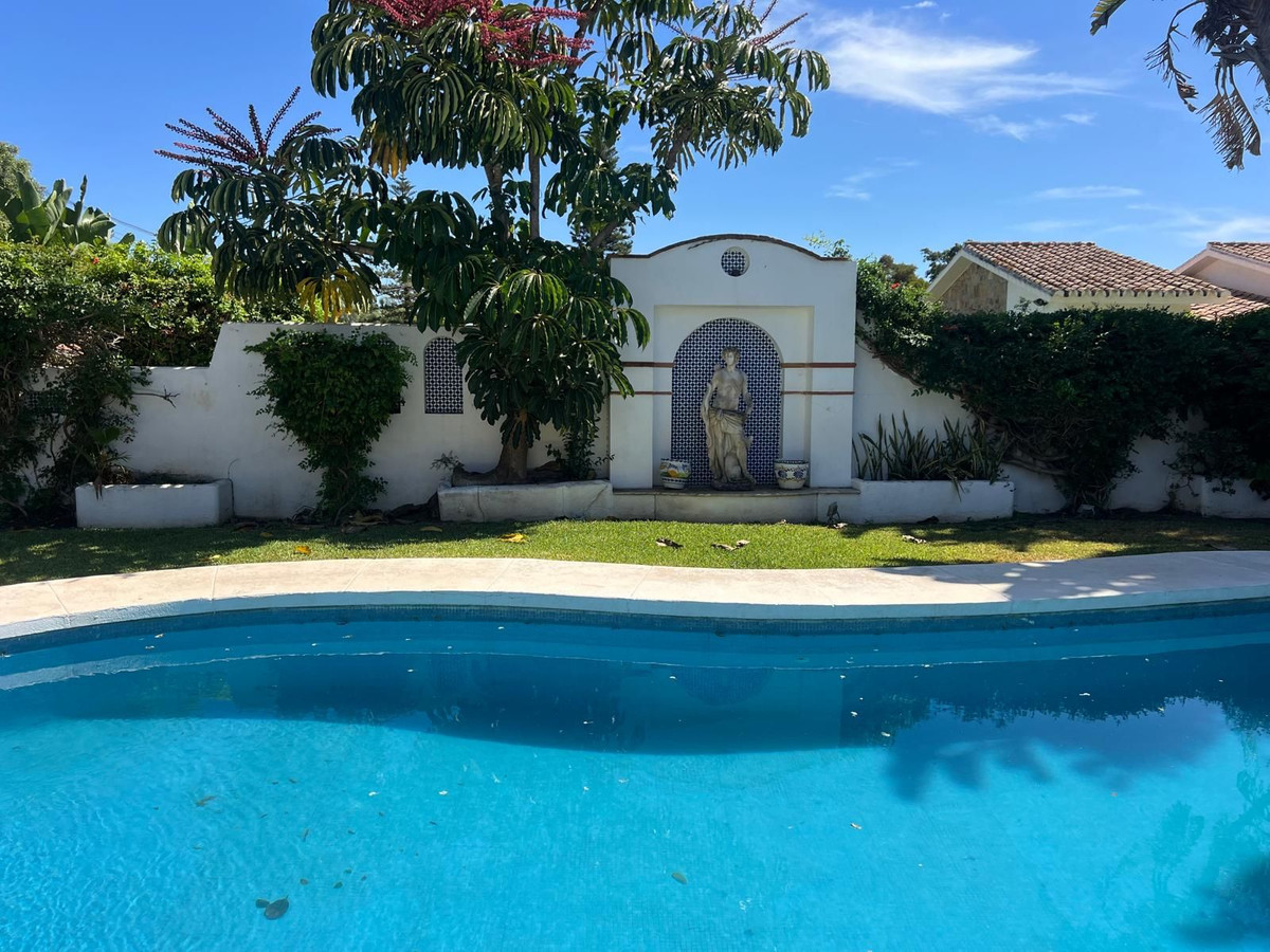 Huis te koop in Estepona | 4 slaapkamers H5145994
