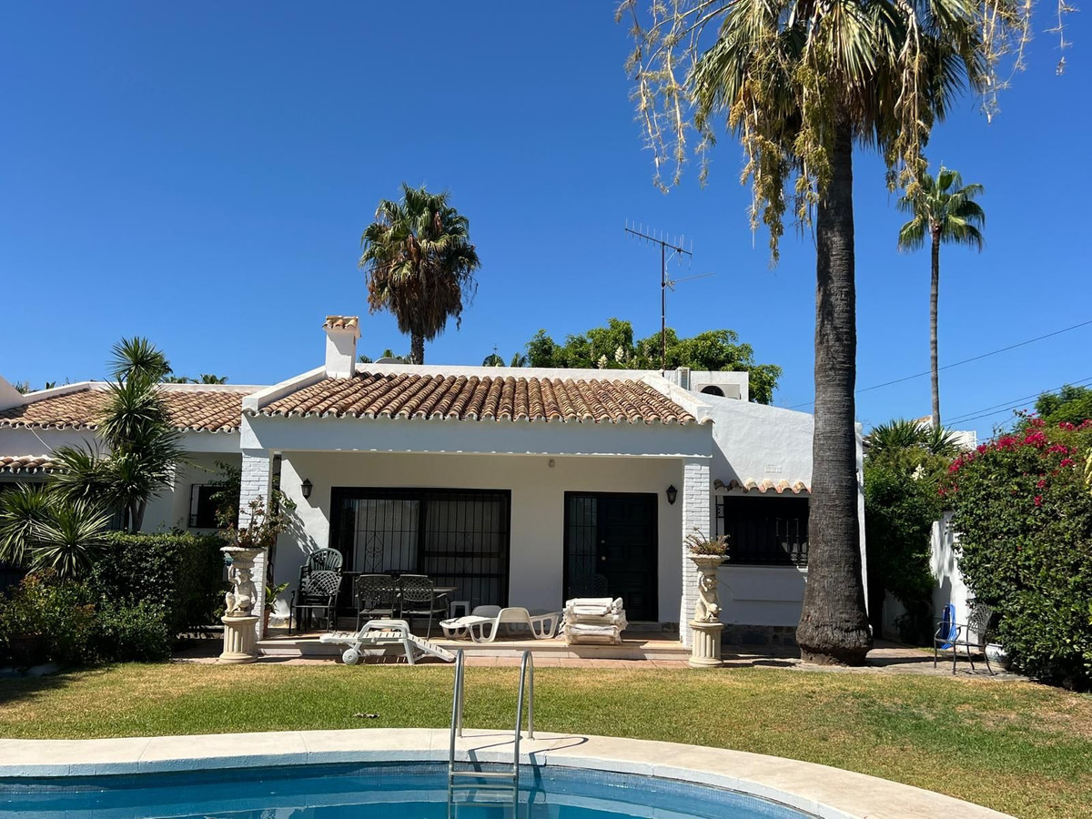 Huis te koop in Estepona | 4 slaapkamers H5145994