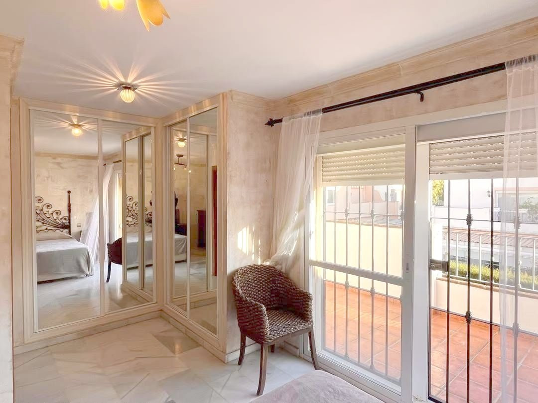 Huis te koop in Estepona | 3 slaapkamers H5148388