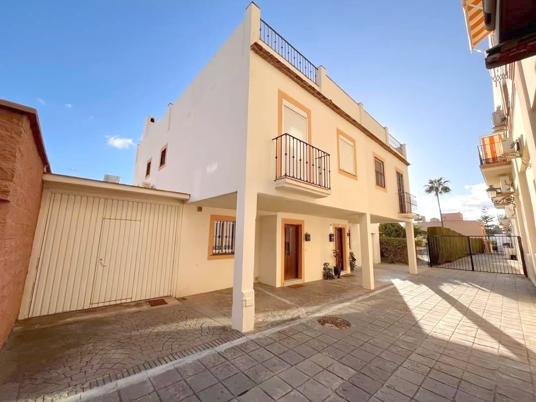Huis te koop in Estepona | 3 slaapkamers H5148388
