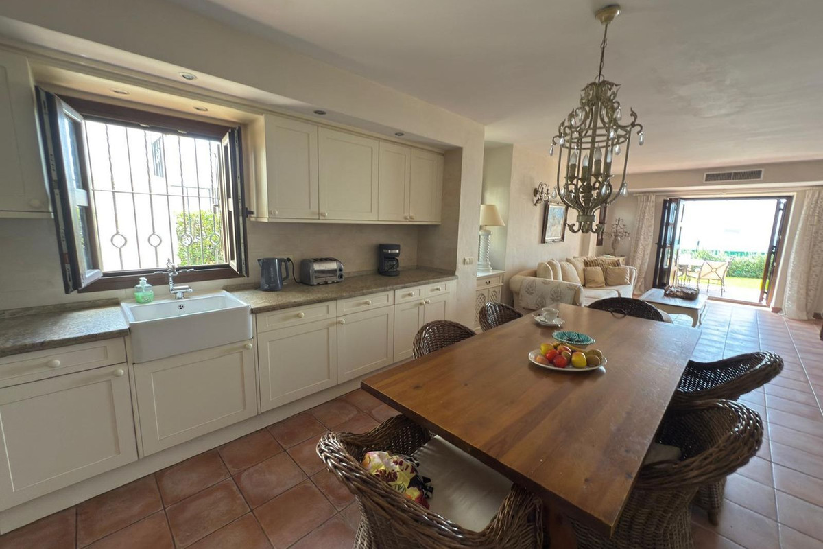 Huis te koop in Estepona | 5 slaapkamers H5156122