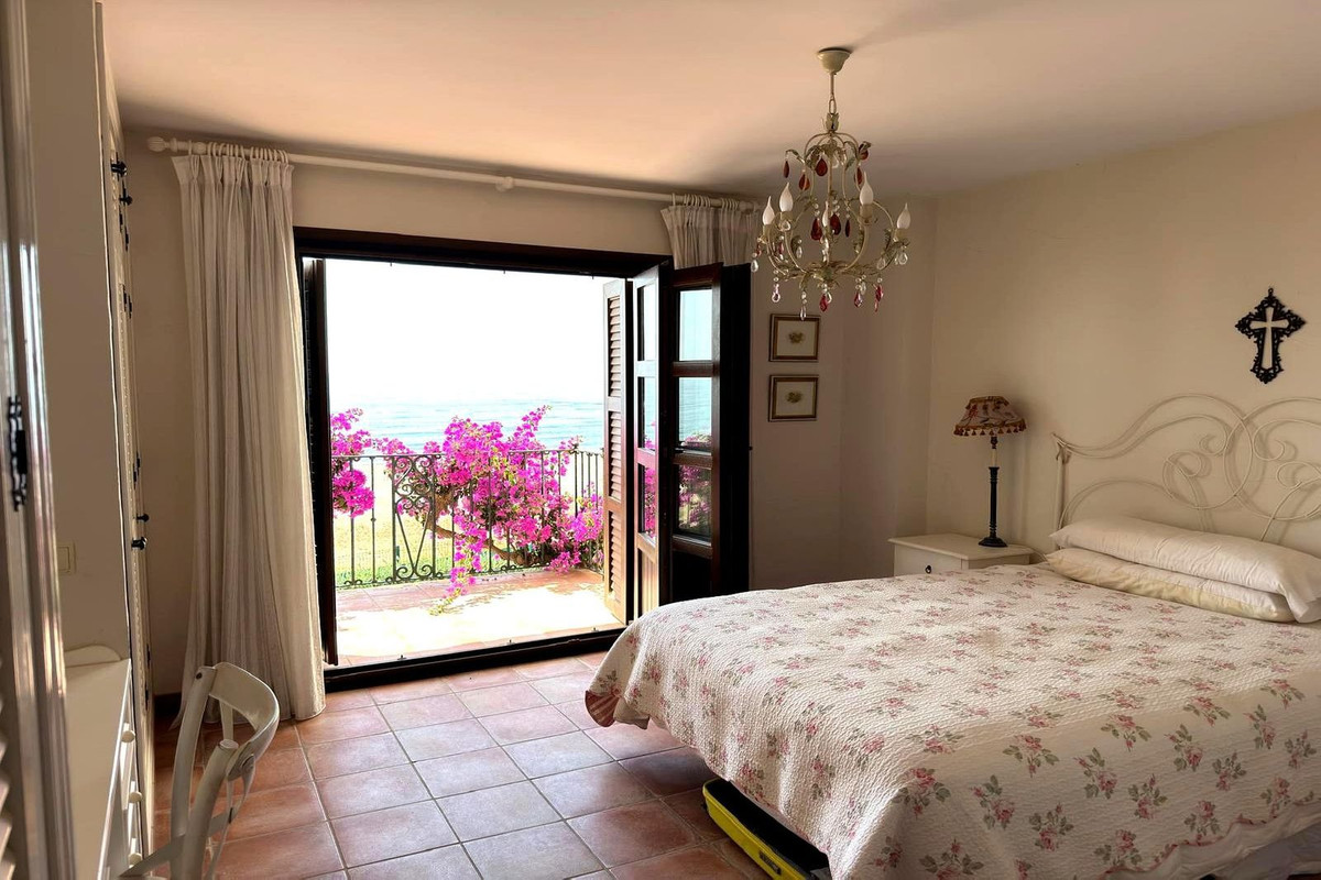 Huis te koop in Estepona | 5 slaapkamers H5156122