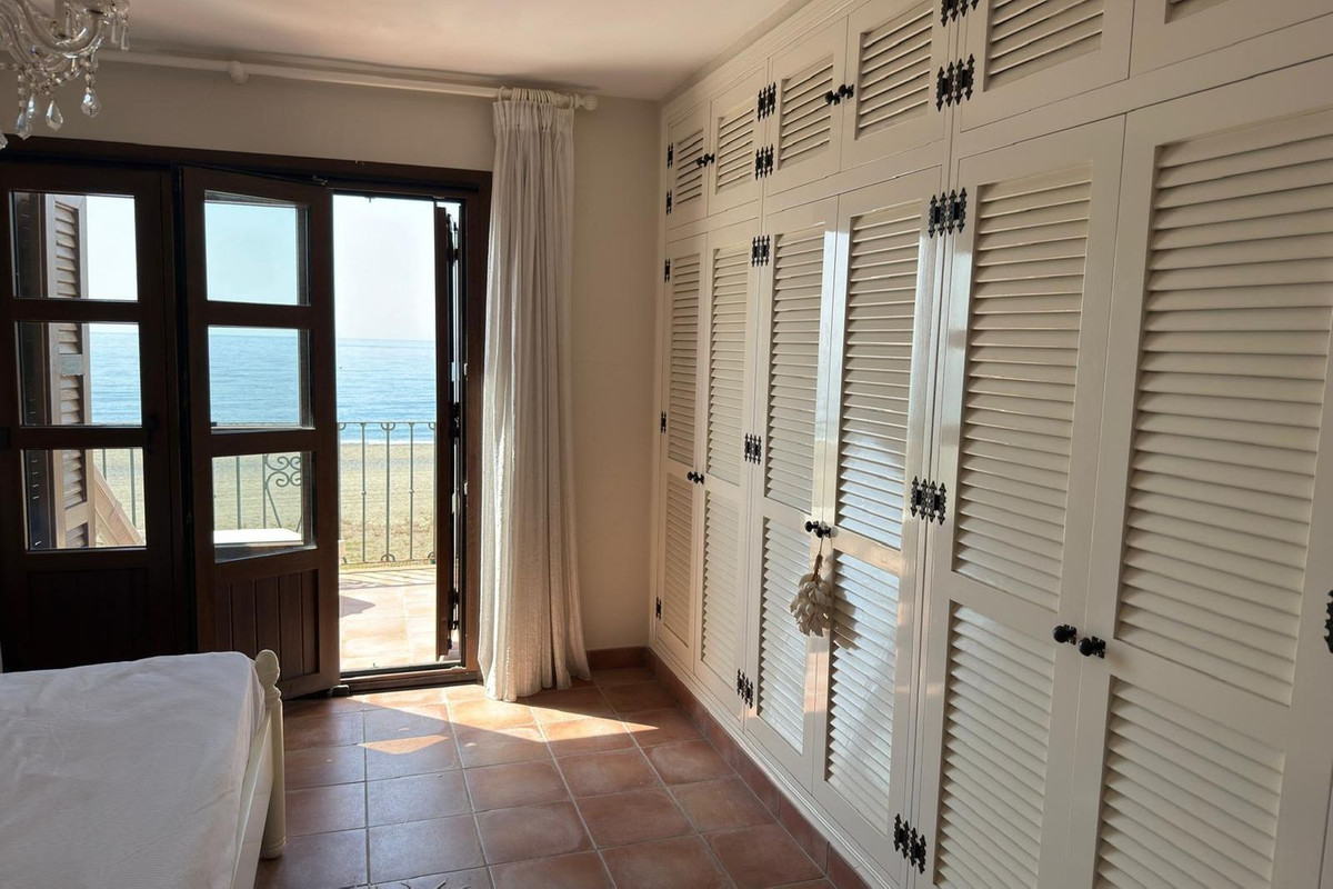 Huis te koop in Estepona | 5 slaapkamers H5156122