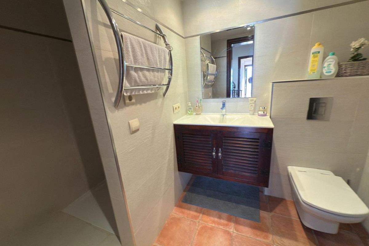 Huis te koop in Estepona | 5 slaapkamers H5156122