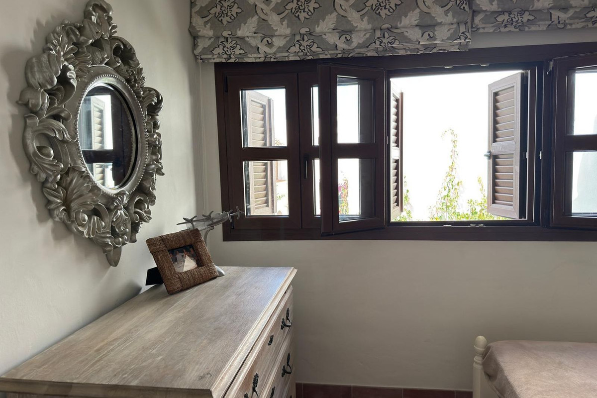 Huis te koop in Estepona | 5 slaapkamers H5156122