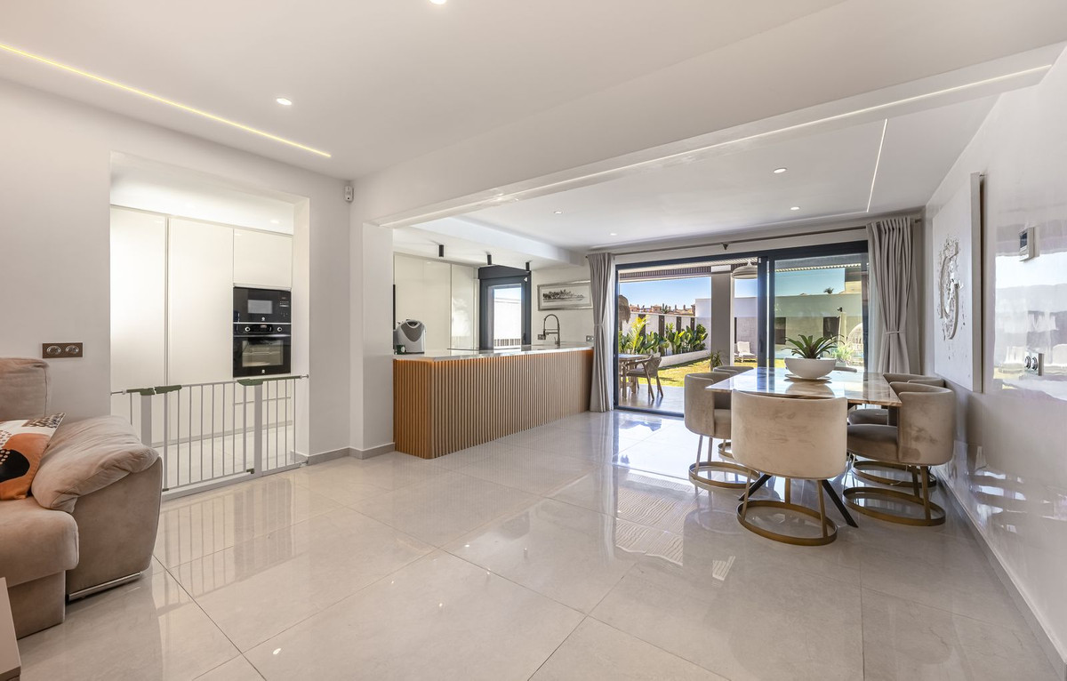 Huis te koop in Estepona | 3 slaapkamers H5156197