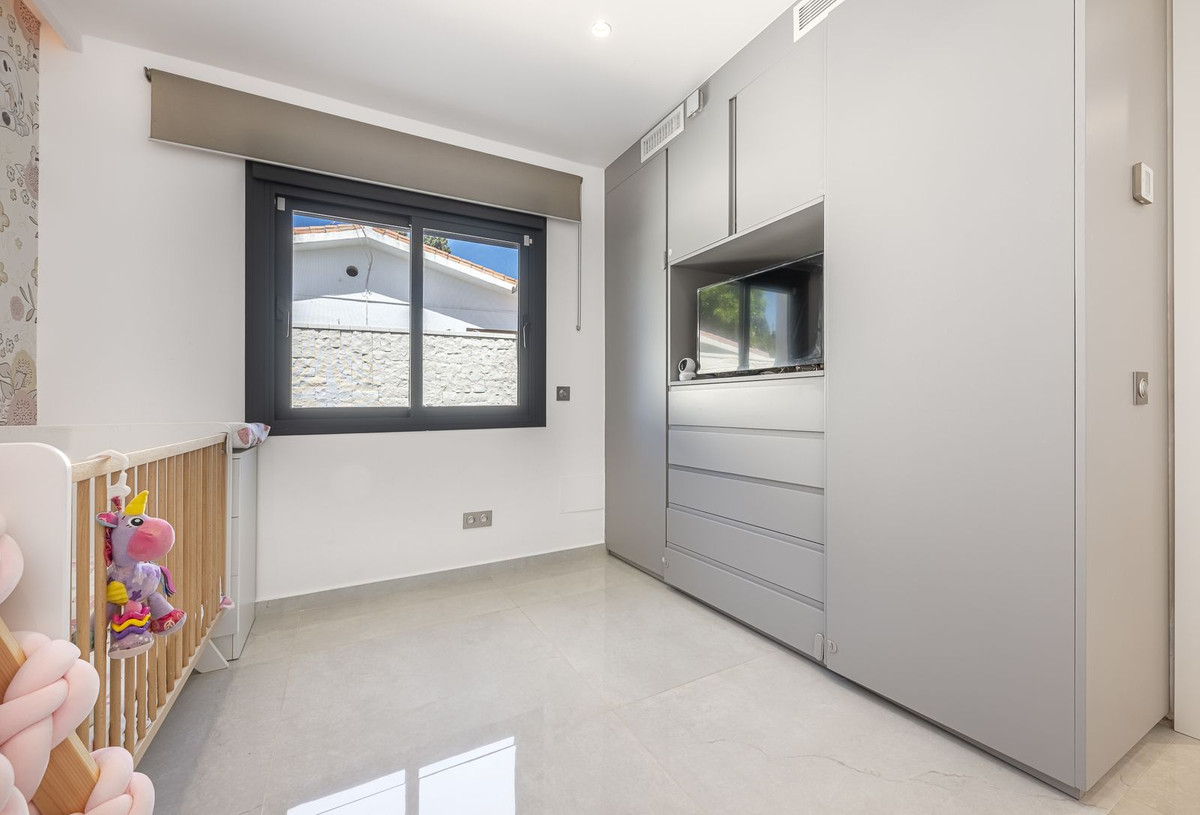 Huis te koop in Estepona | 3 slaapkamers H5156197