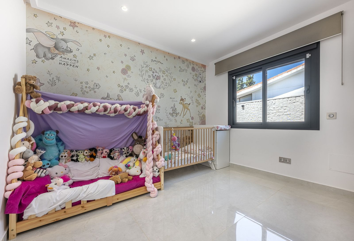 Huis te koop in Estepona | 3 slaapkamers H5156197