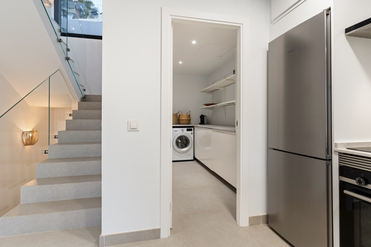 Huis te koop in Estepona | 6 slaapkamers H5159770
