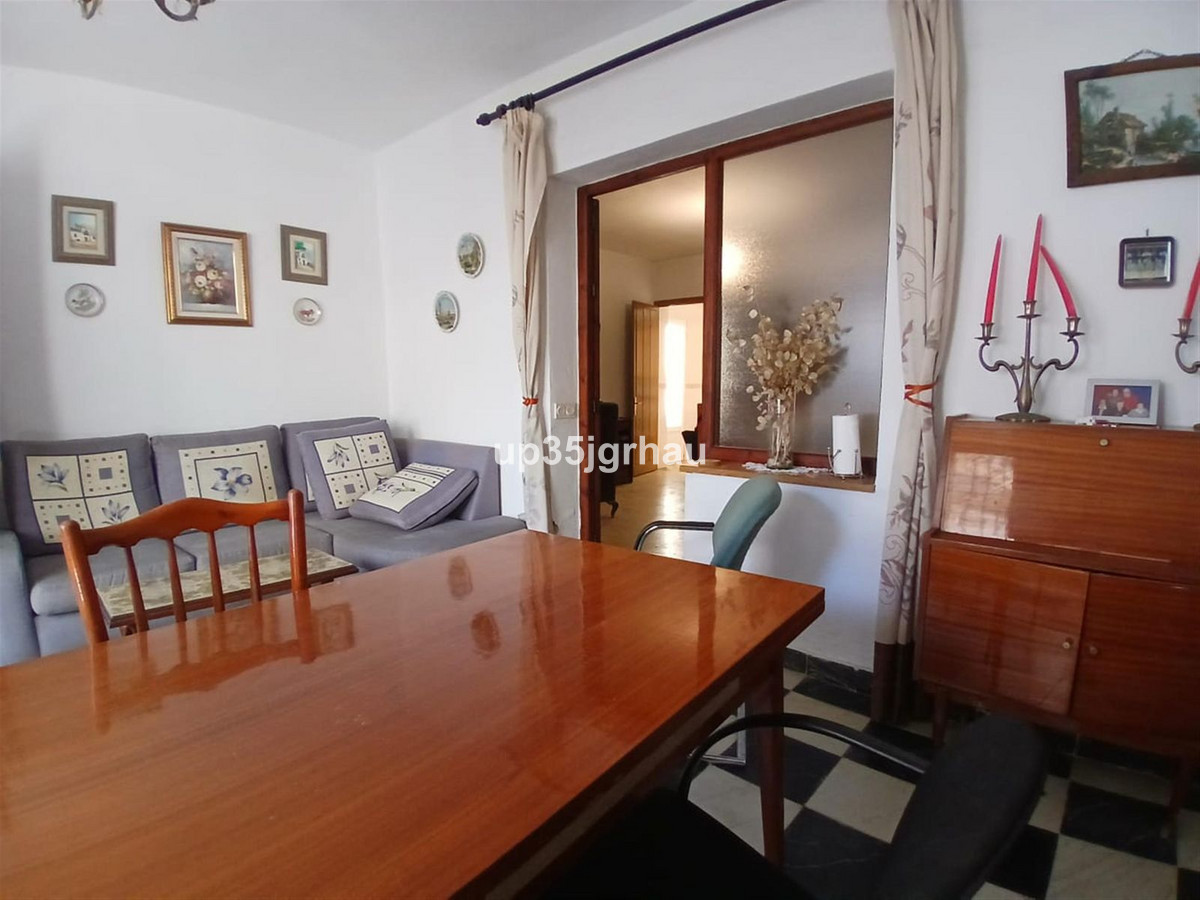 Huis te koop in Estepona | 5 slaapkamers H5160196