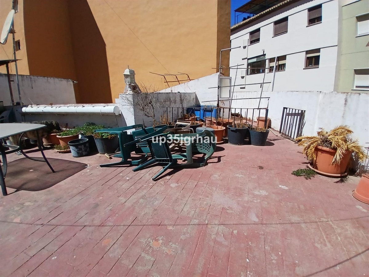 Huis te koop in Estepona | 5 slaapkamers H5160196
