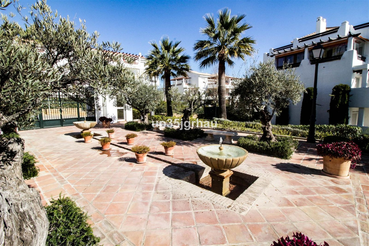 Huis te koop in Estepona | 5 slaapkamers H5160196