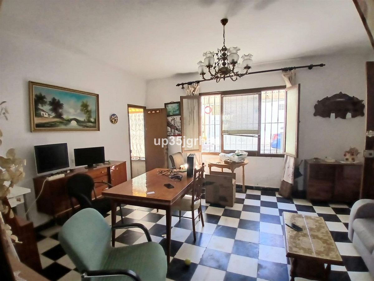 Huis te koop in Estepona | 5 slaapkamers H5160196