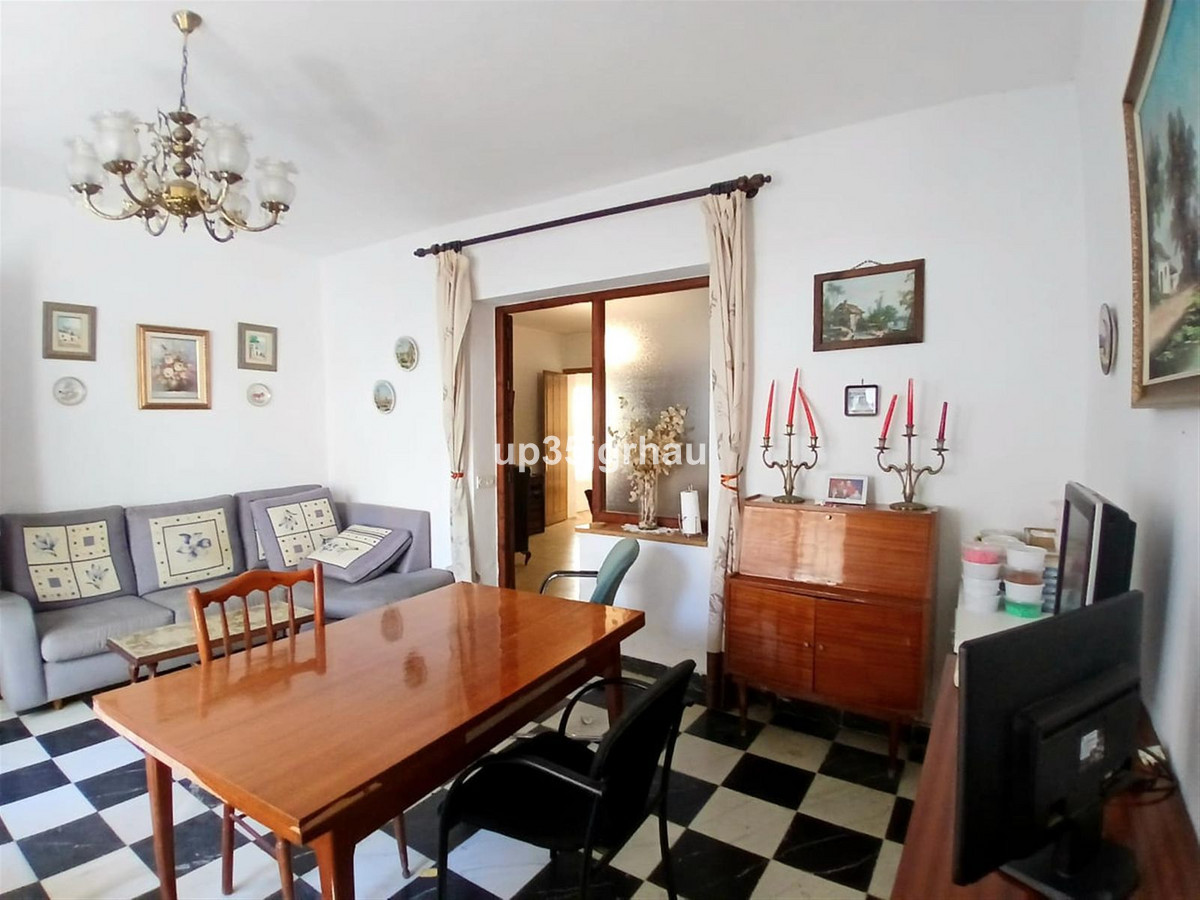 Huis te koop in Estepona | 5 slaapkamers H5160196
