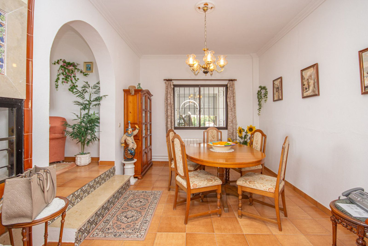 Huis te koop in Estepona | 4 slaapkamers H5160829