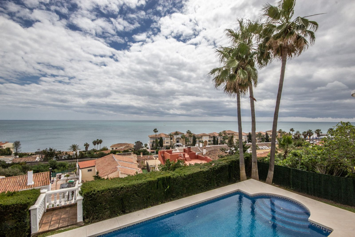 Huis te koop in Estepona | 4 slaapkamers H5160829